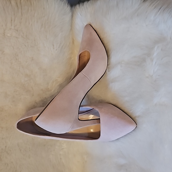 Pink Suede Pumps - Picture 2 of 4